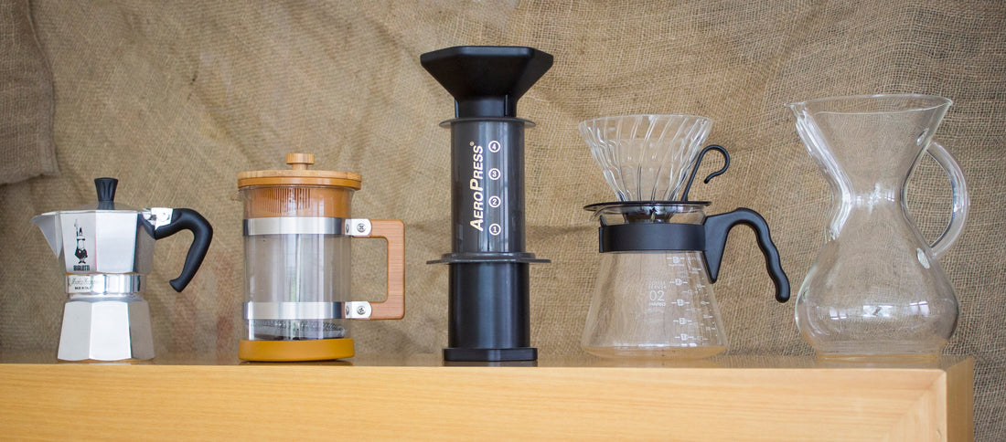 Comparativa: Cafetera Italiana vs. AeroPress vs. V60 - ¿Cuál es la Mejor para tu Café de Especialidad?